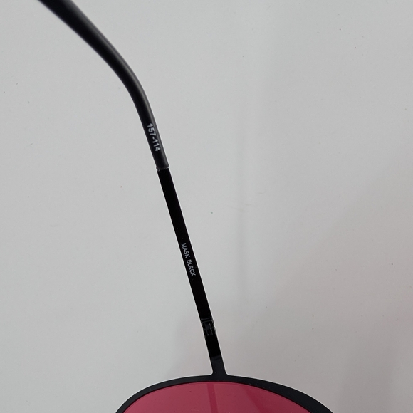 Rick Owens Stylish Red Sunglasses - Picture 6 of 8